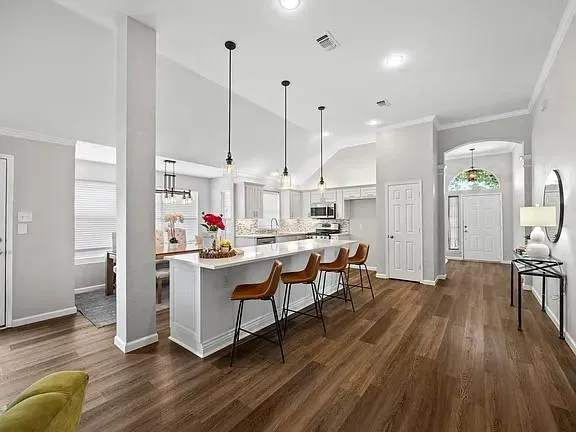 $2,600 | 10122 Loving Trail Drive, Frisco, TX 75035