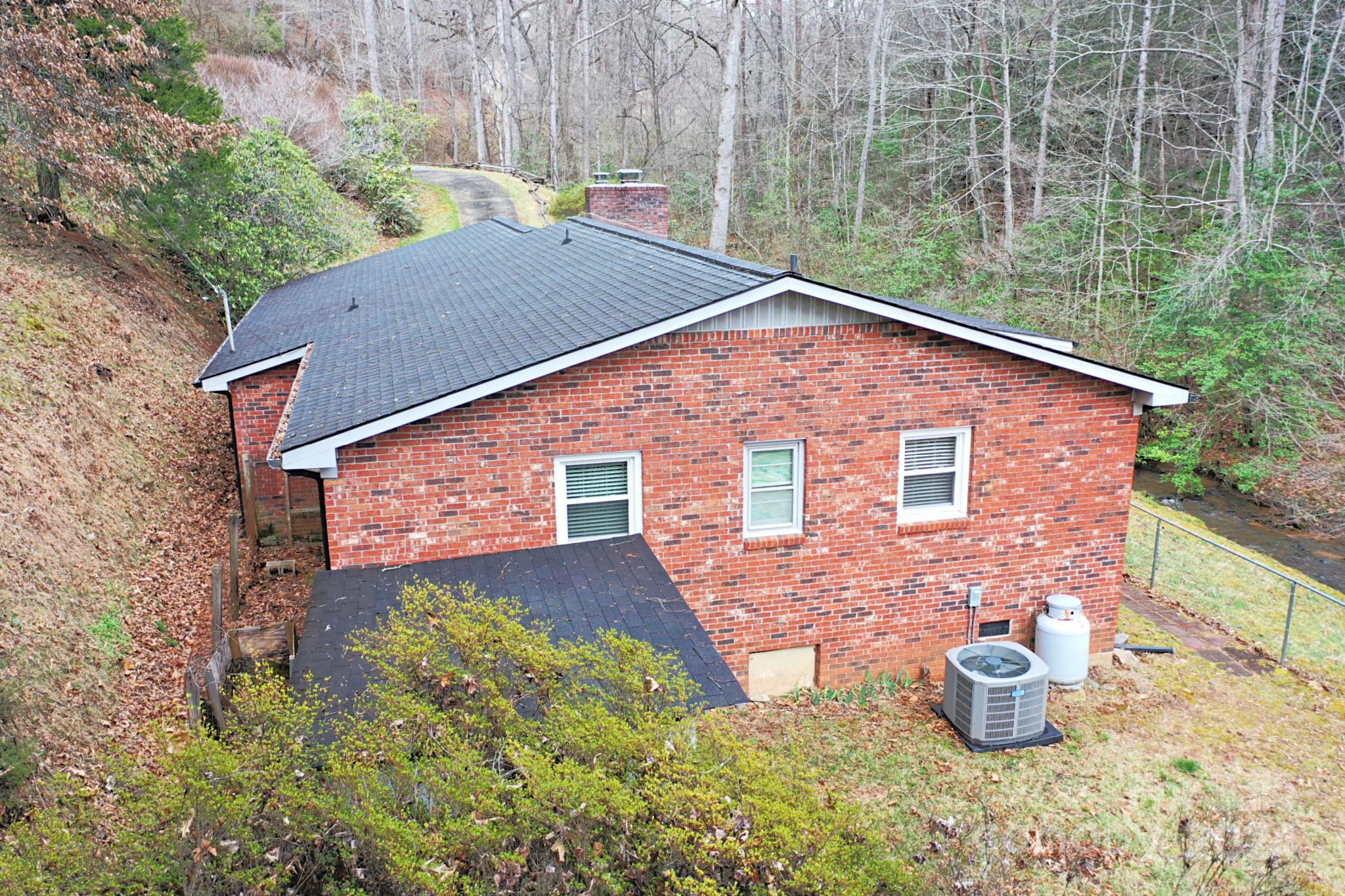 126 Locust Crk Road Sylva, NC 28779 - Photo 8 of 23 Gallery Image 8