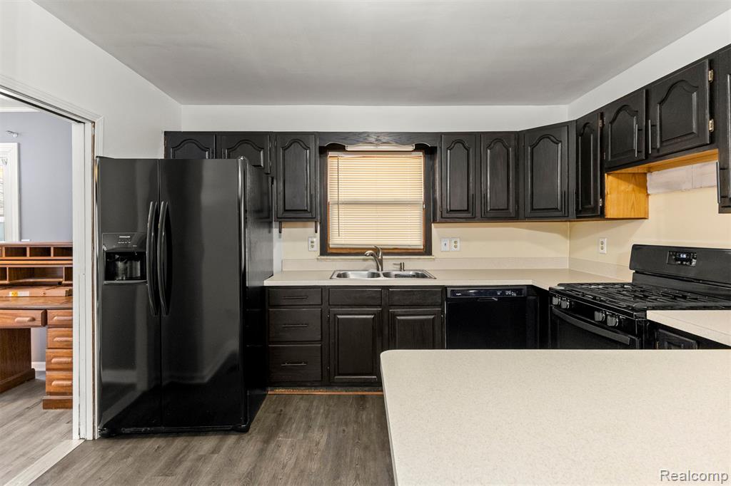 14716 Eureka Road Southgate, MI 48195 - Photo 14 of 42