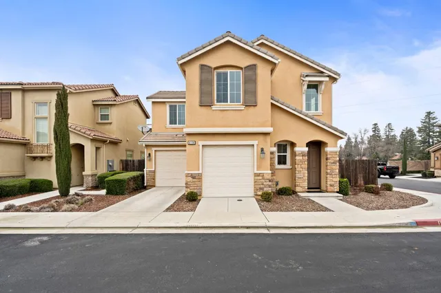 $399,999 | 6108 West Dupont Drive, Fresno, CA 93722