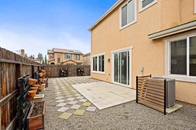 $399,999 | 6108 West Dupont Drive, Fresno, CA 93722