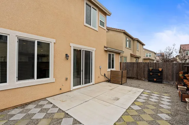 $399,999 | 6108 West Dupont Drive, Fresno, CA 93722