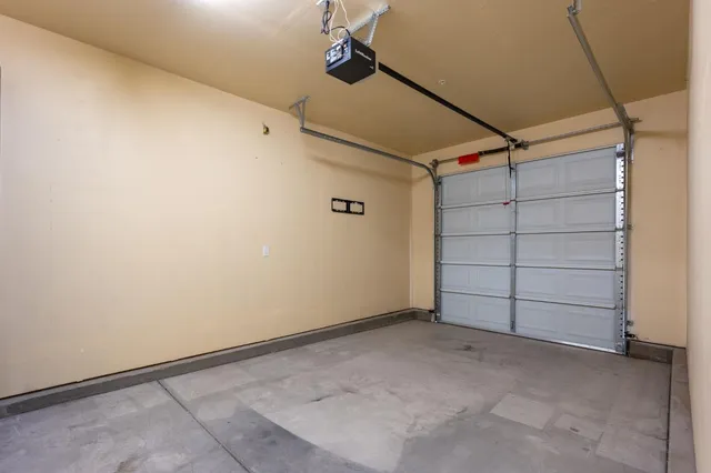 $399,999 | 6108 West Dupont Drive, Fresno, CA 93722