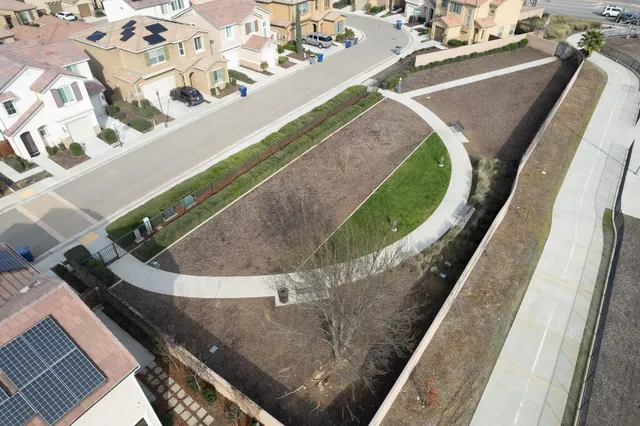 $399,999 | 6108 West Dupont Drive, Fresno, CA 93722