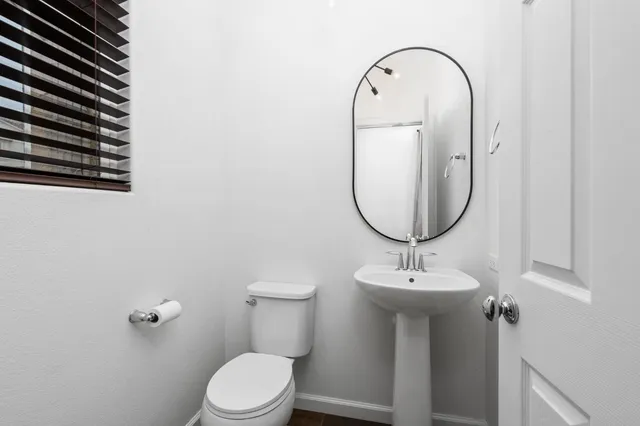 $399,999 | 6108 West Dupont Drive, Fresno, CA 93722