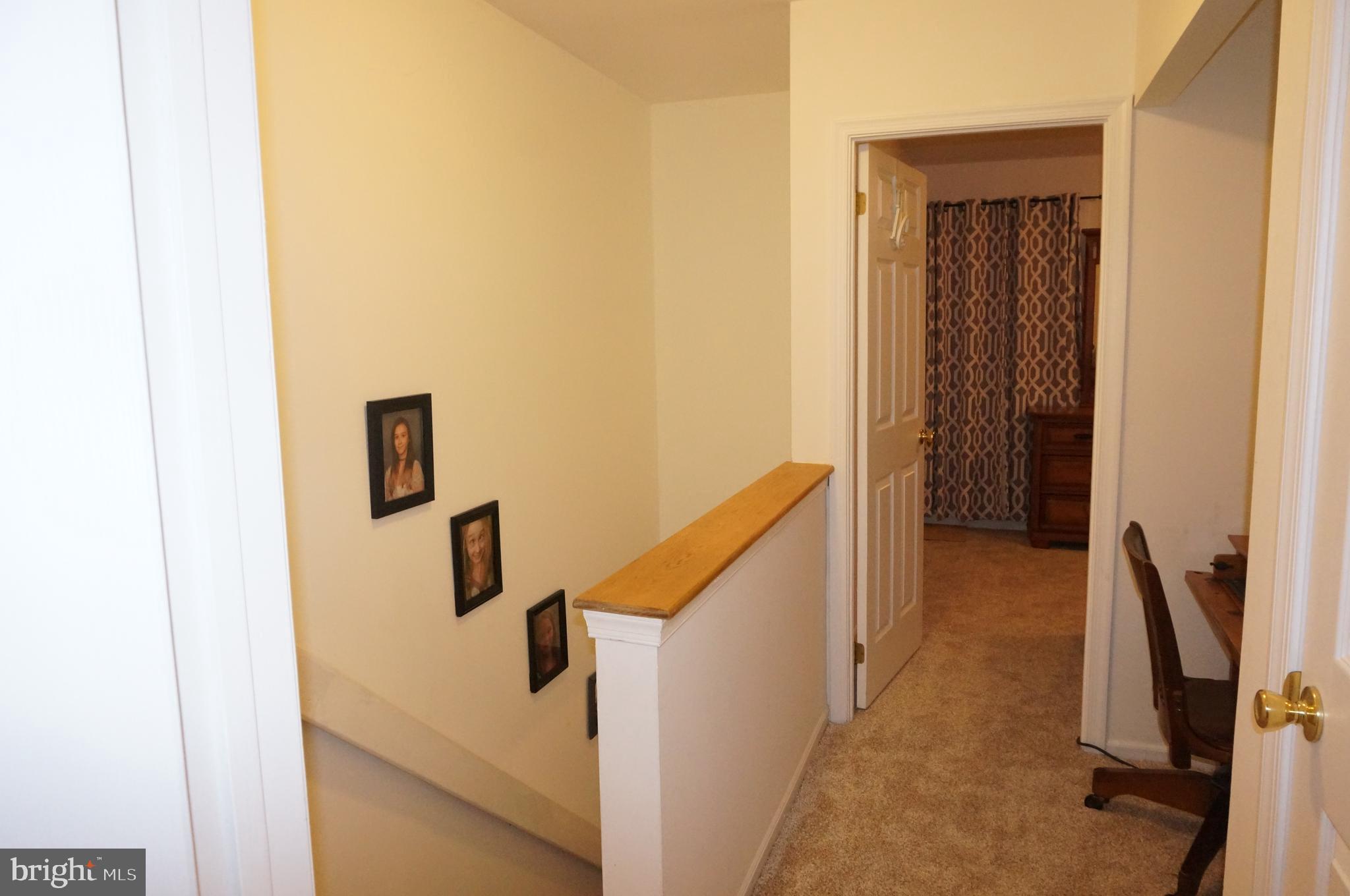 100 Tartan Terrace Chalfont, PA 18914 - Photo 27 of 37 Hallway