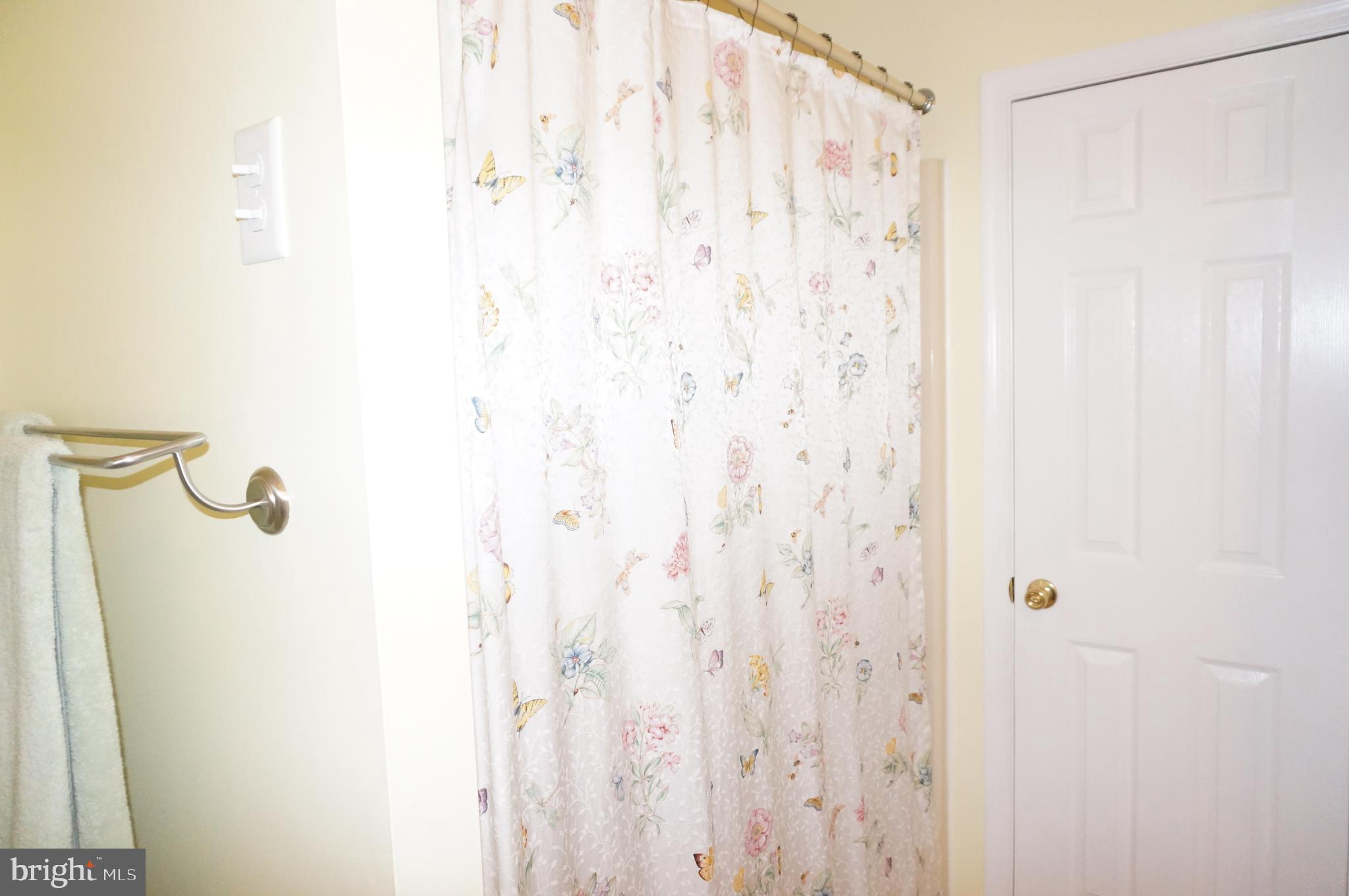 100 Tartan Terrace Chalfont, PA 18914 - Photo 33 of 37 Full Bath