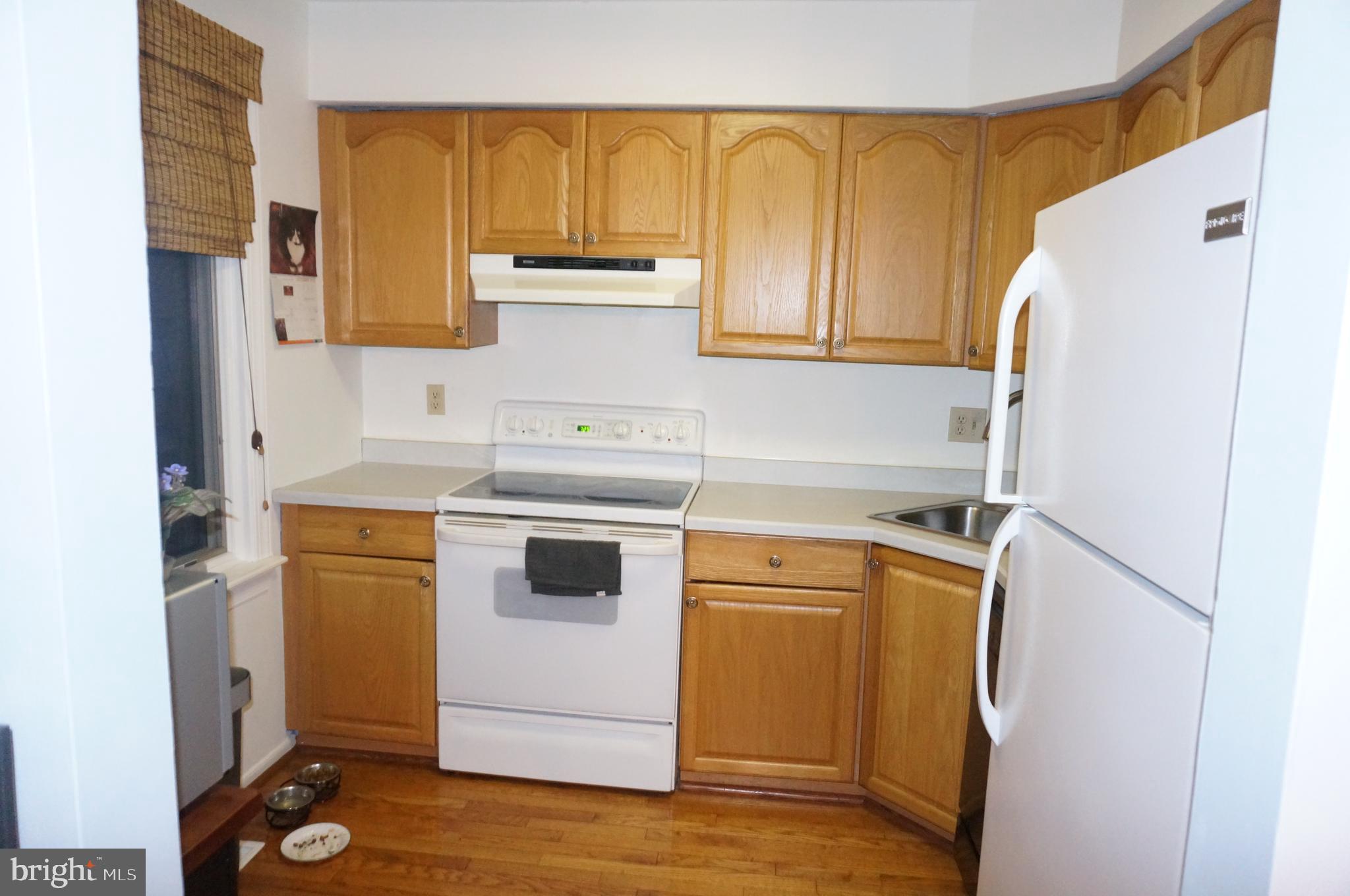 100 Tartan Terrace Chalfont, PA 18914 - Photo 10 of 37 Kitchen
