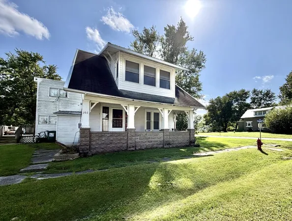 $160,000 | 202 East 7th Street, Queen City, MO 63561