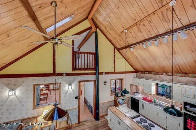 $410,000 | 2186 Woodhaven Drive, Saylorsburg, PA 18353