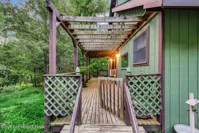 $410,000 | 2186 Woodhaven Drive, Saylorsburg, PA 18353