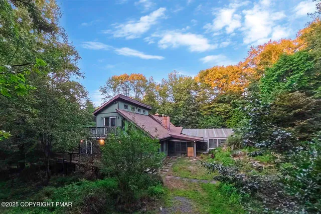 $410,000 | 2186 Woodhaven Drive, Saylorsburg, PA 18353