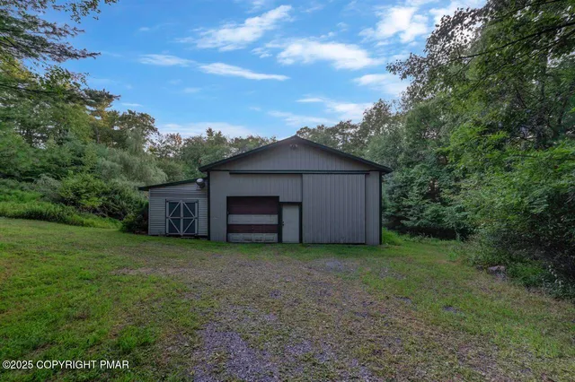 $410,000 | 2186 Woodhaven Drive, Saylorsburg, PA 18353