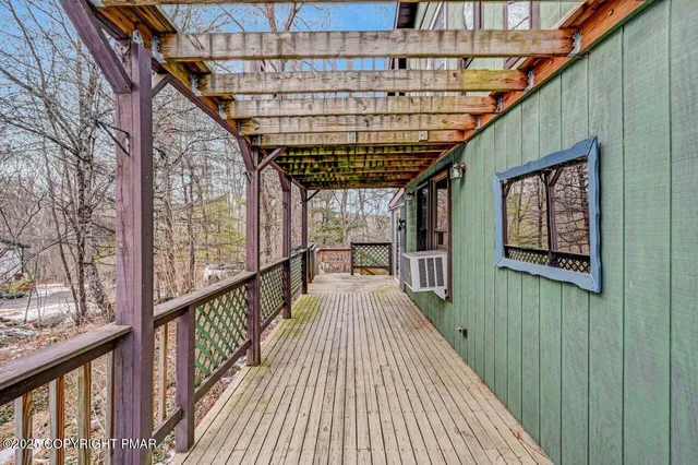 $410,000 | 2186 Woodhaven Drive, Saylorsburg, PA 18353