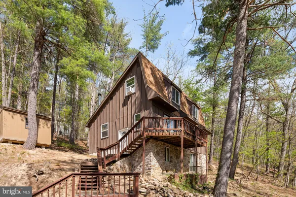 $325,000 | 513 Fairway Drive, Basye, VA 22842