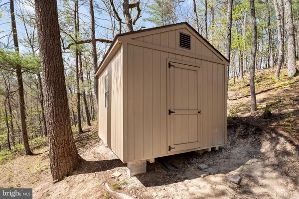 $325,000 | 513 Fairway Drive, Basye, VA 22842