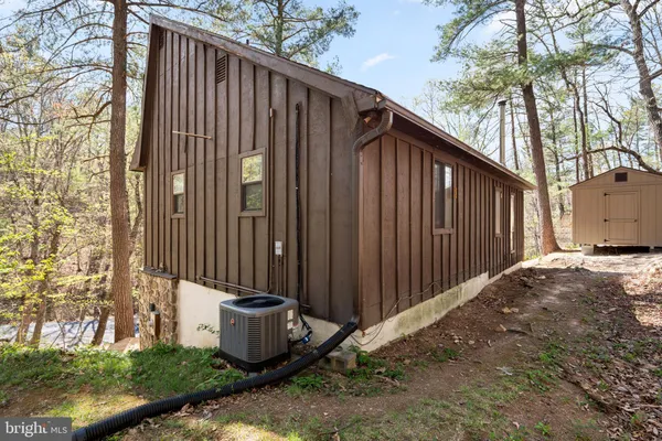 $325,000 | 513 Fairway Drive, Basye, VA 22842