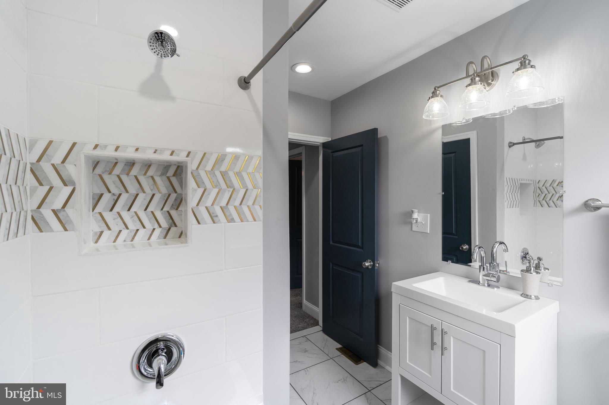 5204 Kelway Road Baltimore, MD 21239 - Photo 6 of 42