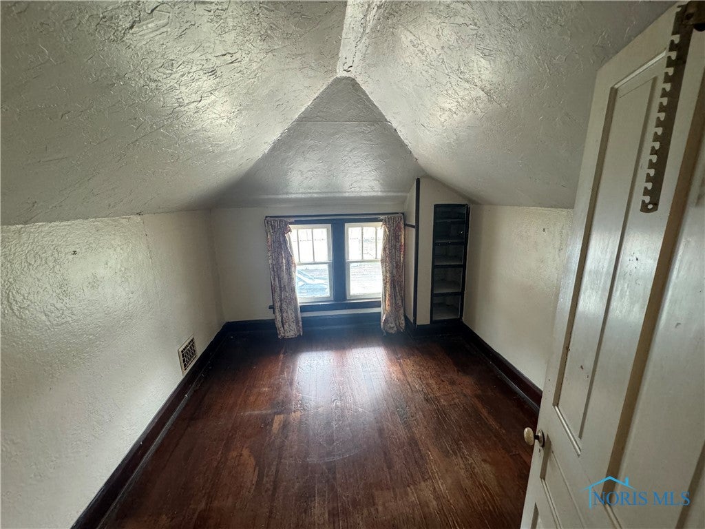 2015 Maginnis Road Oregon, OH 43616 - Photo 17 of 20 Gallery Image 17