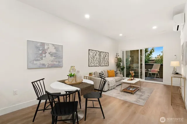 $3,450 | 117 Wells Avenue South, Unit D, Renton, WA 98057