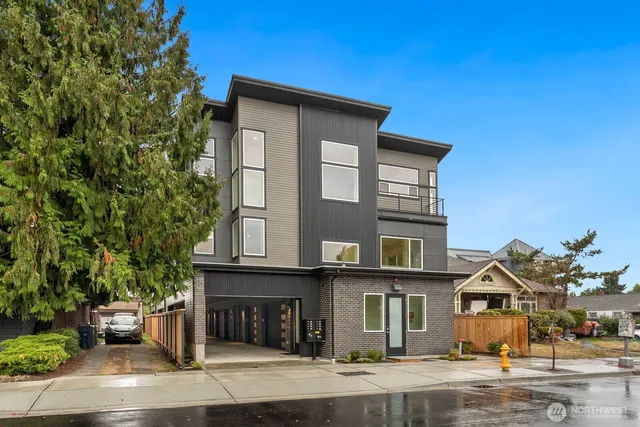 $3,450 | 117 Wells Avenue South, Unit D, Renton, WA 98057