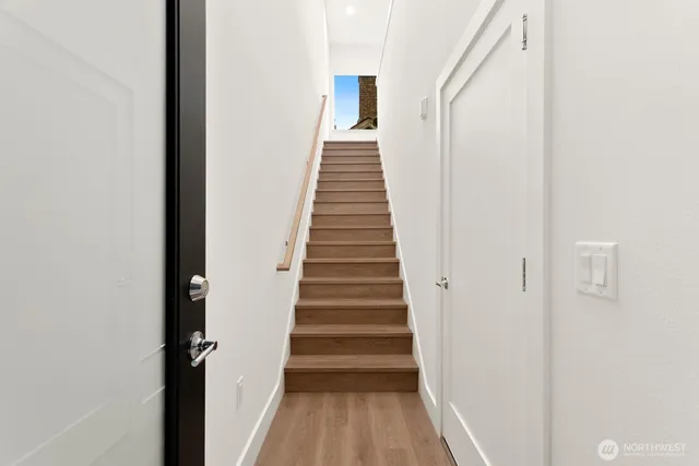 $3,375 | 117 Wells Avenue South, Unit D, Renton, WA 98057