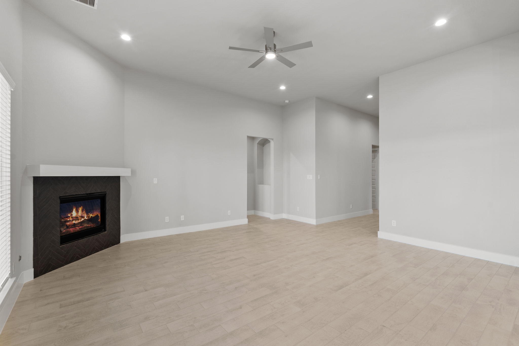 413 Hampton Edge Lane Waller, TX 77484 - Photo 8 of 42