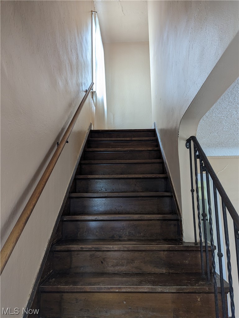 1587 Ivydale Road Cleveland, OH 44118 - Photo 21 of 35 Stairs to 2nd floor