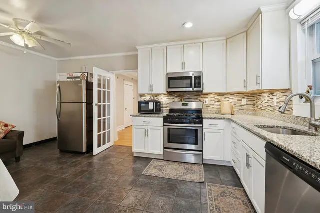 $339,900 | 4928 State Road, Drexel Hill, PA 19026