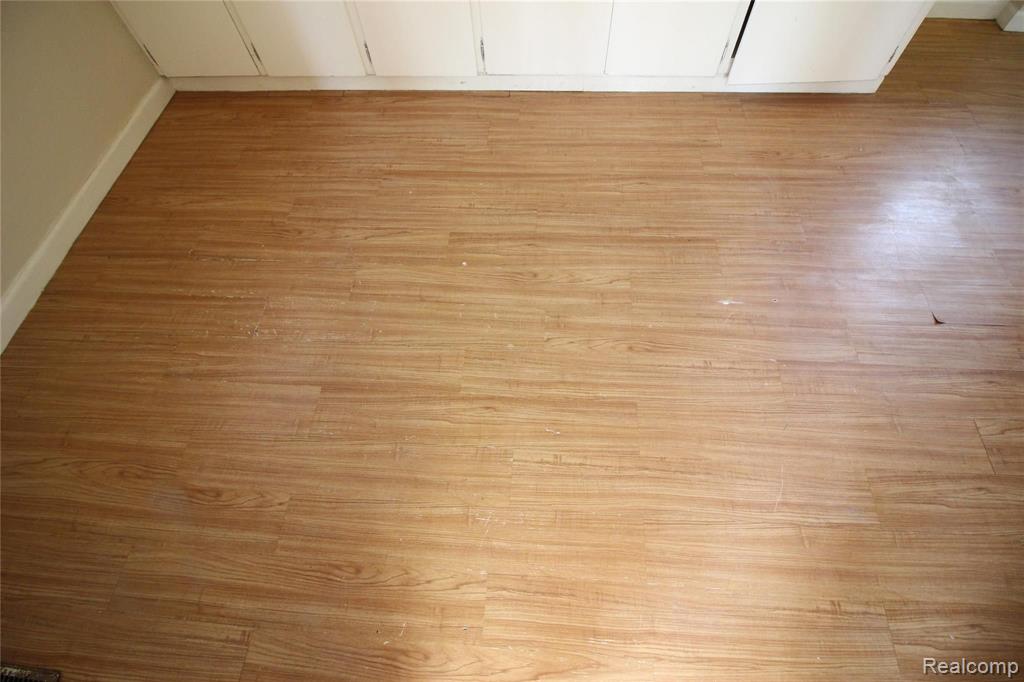 6320 Central Street Romulus, MI 48174 - Photo 8 of 15