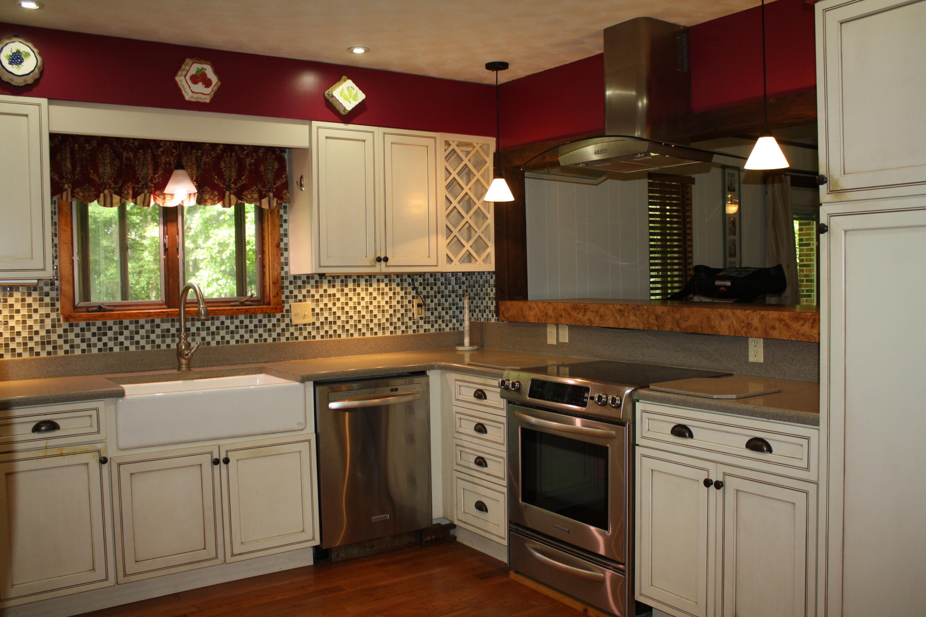 6833 Elk Knob Road Hinton, WV 25951 - Photo 8 of 52 Gallery Image 8