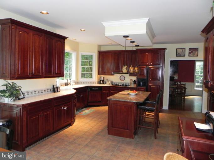 13809 Hess Mill Road Phoenix, MD 21131 - Photo 22 of 29 Large Kitchen