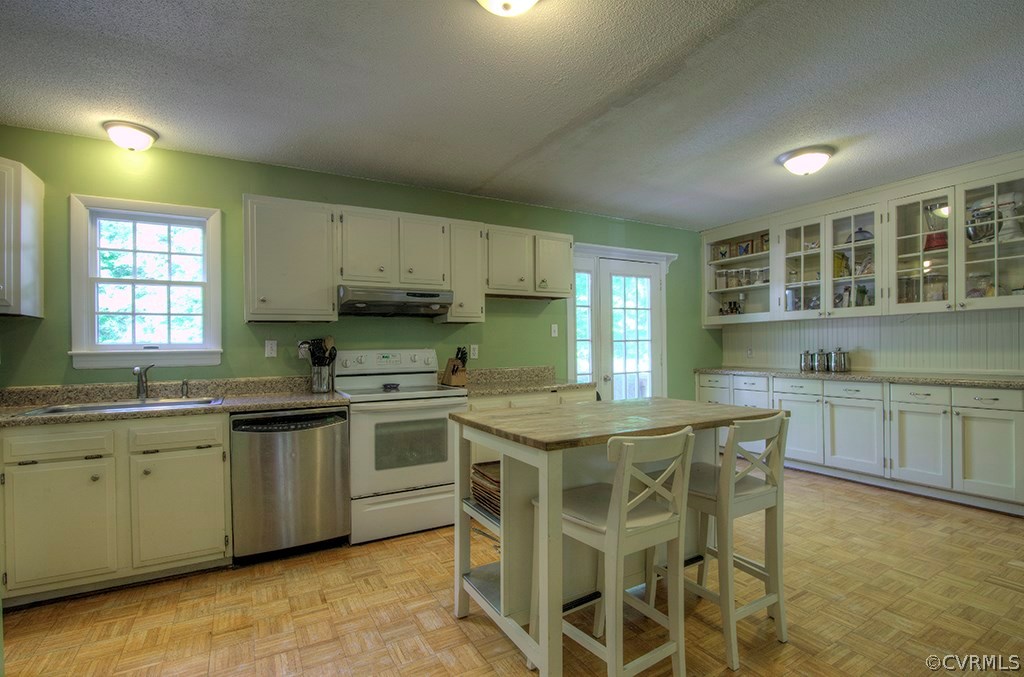 12426 Locustgrove Road Henrico, VA 23238 - Photo 6 of 26 Gallery Image 6
