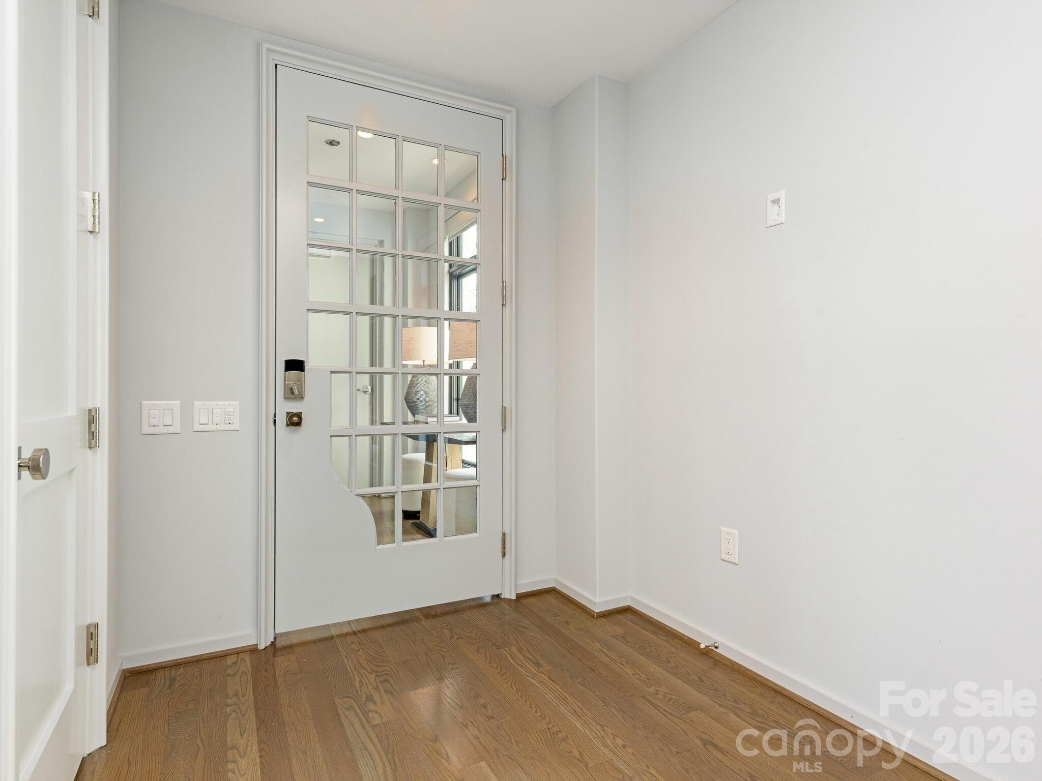 1333 Queens Road, Unit D4 Charlotte, NC 28207 - Photo 3 of 25 Gallery Image 3