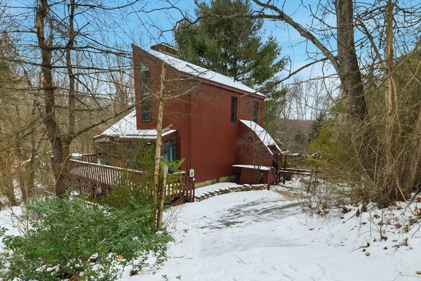 $500,000 | 190 Dunhamtown Palmer Road, Brimfield, MA 01010