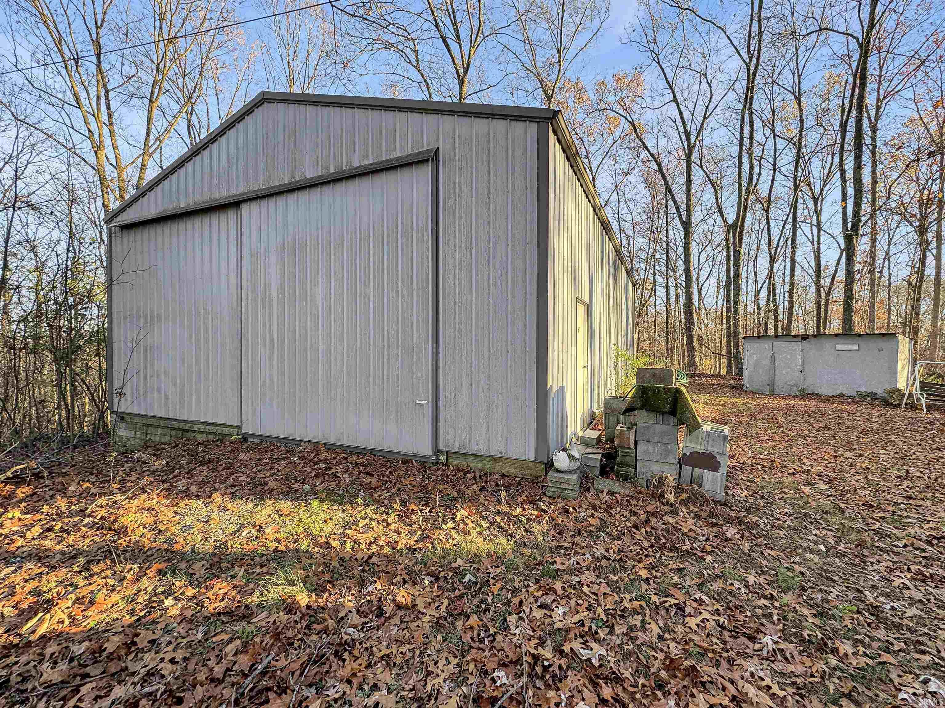 4355 East Streacher Road Bloomington, IN 47408 - Photo 2 of 15
