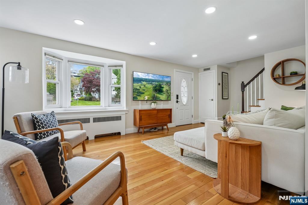 93 South Prospect Street Verona, NJ 07044 - Photo 8 of 38