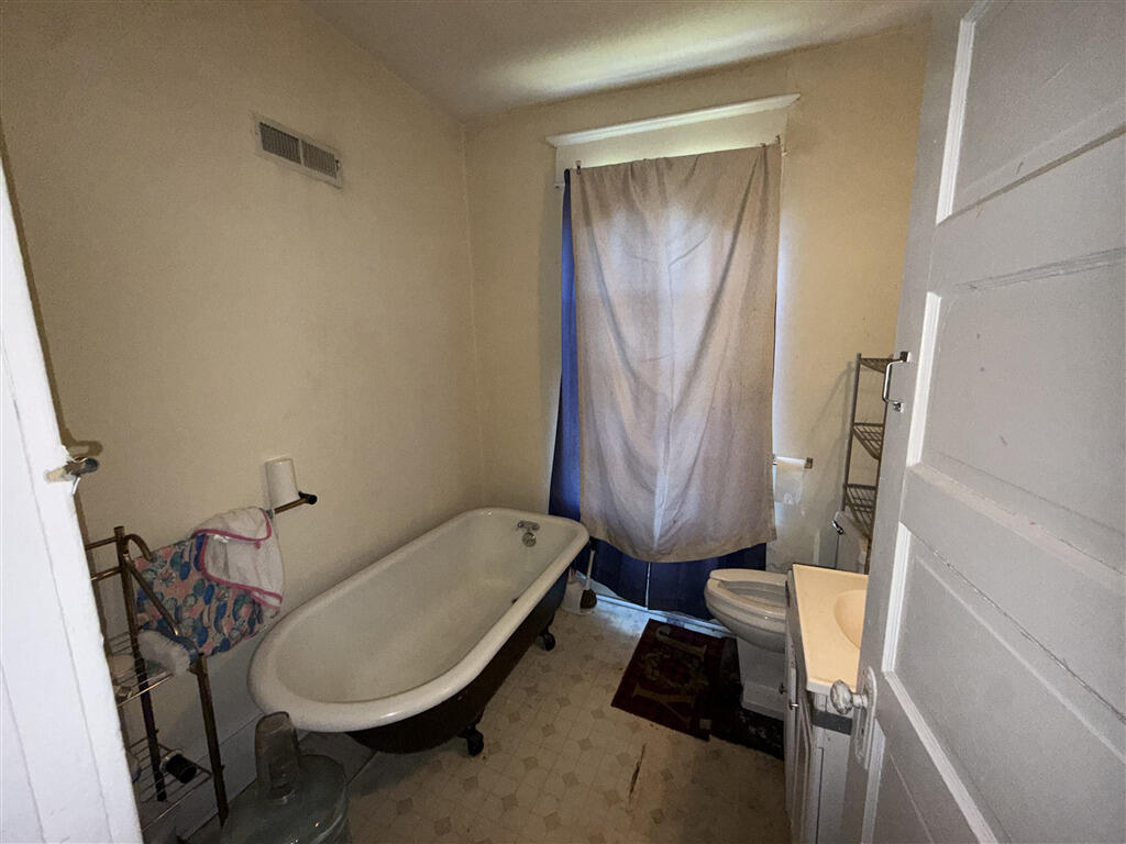 1606 Rugby Boulevard Northwest Roanoke, VA 24017 - Photo 11 of 11 202715photo11_202715_S