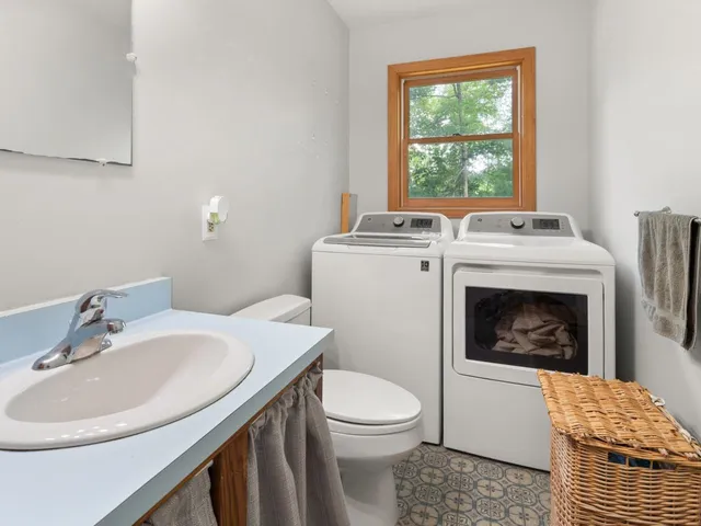 $429,000 | 26 A Wood's End Drive, Essex Junction, VT 05452