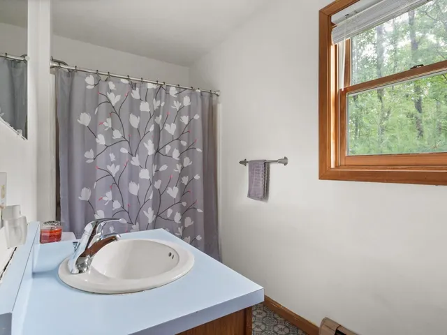 $429,000 | 26 A Wood's End Drive, Essex Junction, VT 05452