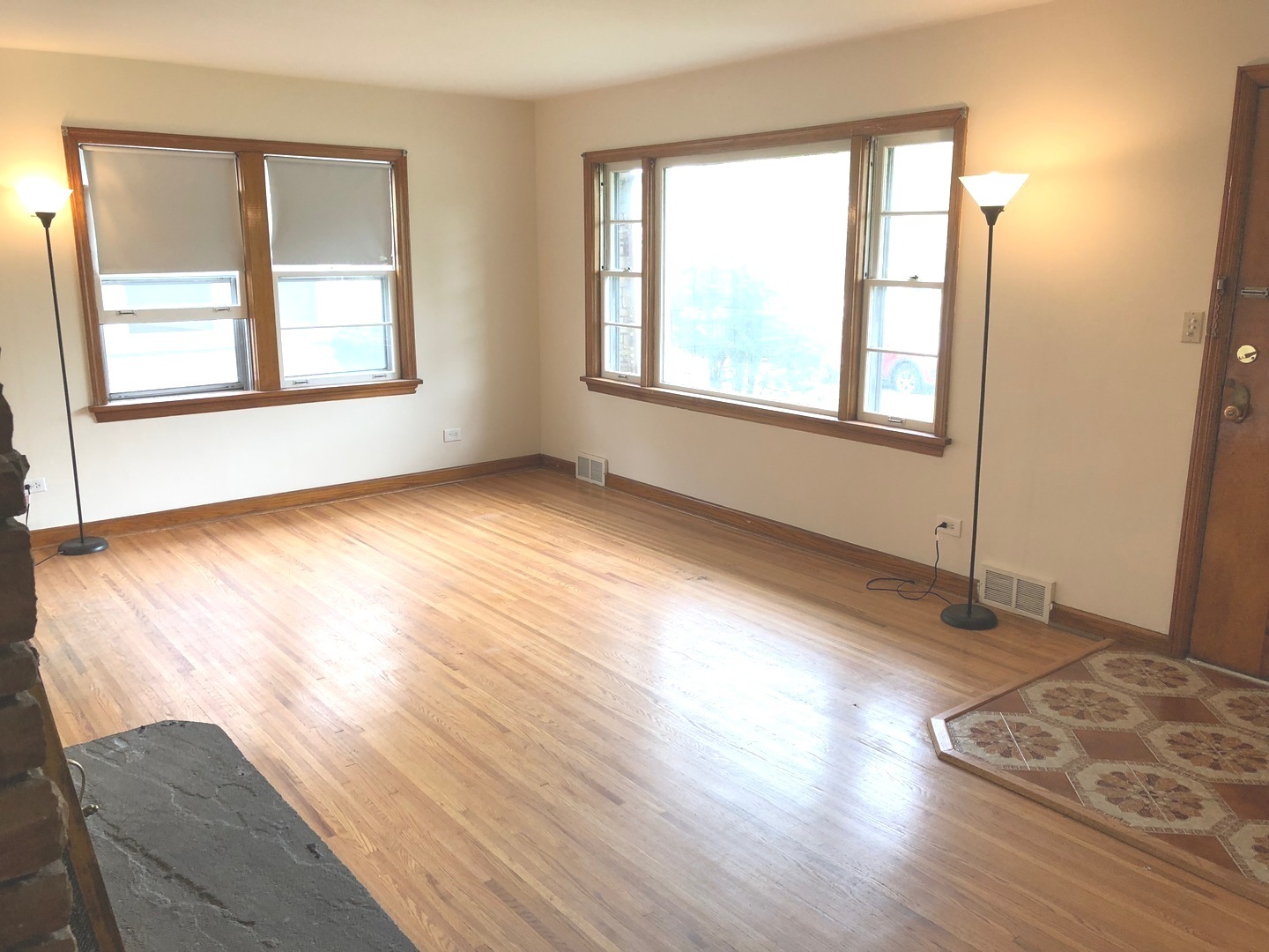 1670 Locust Street Des Plaines, IL 60018 - Photo 5 of 19