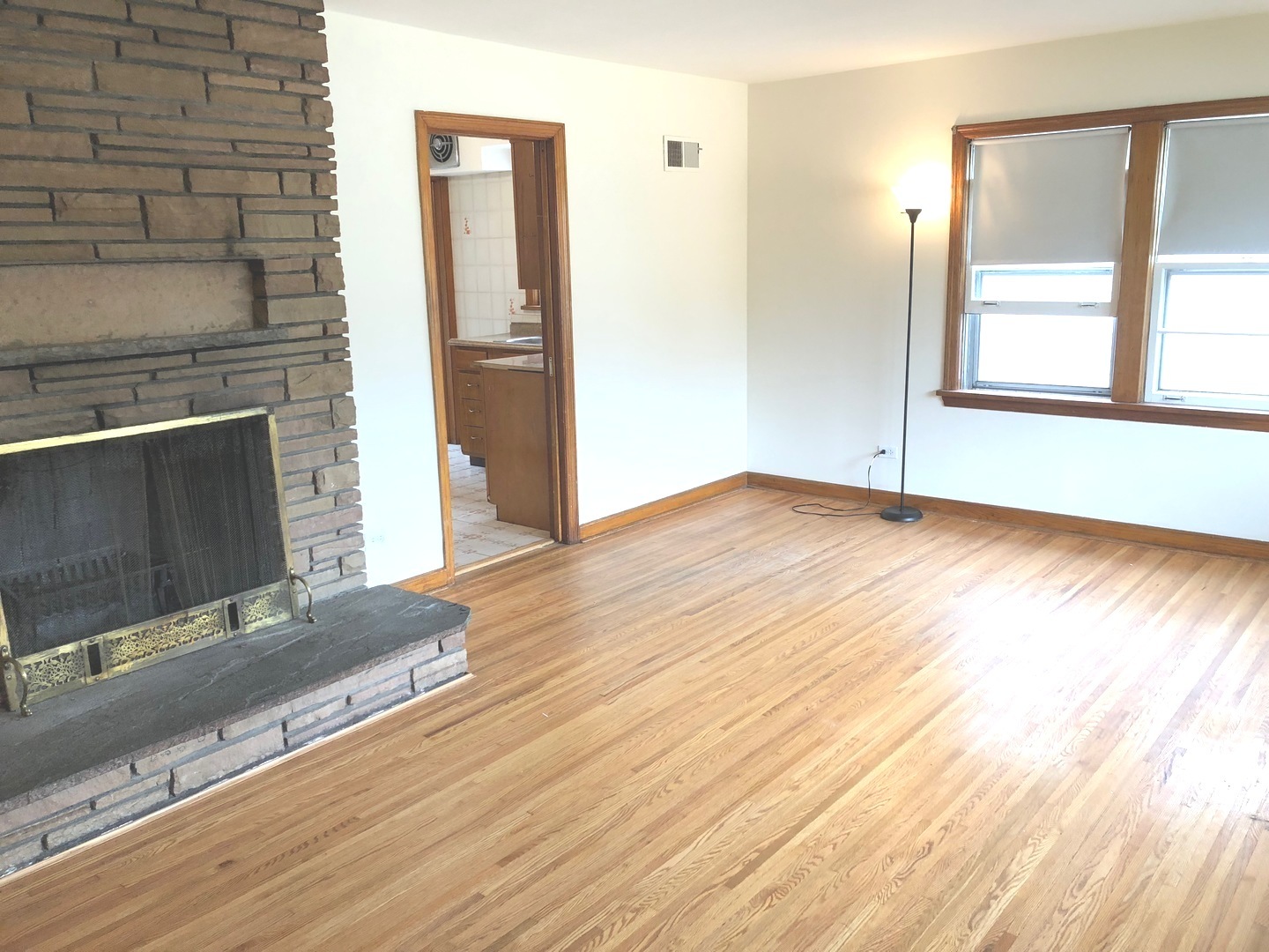1670 Locust Street Des Plaines, IL 60018 - Photo 8 of 19