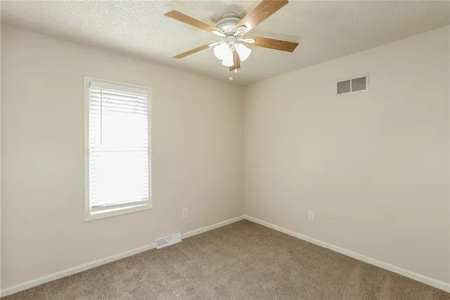 $2,430 | 1606 Northeast 112th Terrace, Kansas City, MO 64155