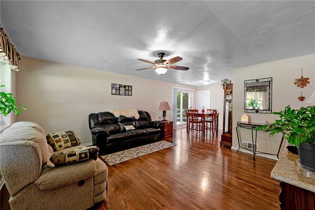1191 Richard Road North Huntingdon, PA 15642 - Photo 3 of 20 Gallery Image 3
