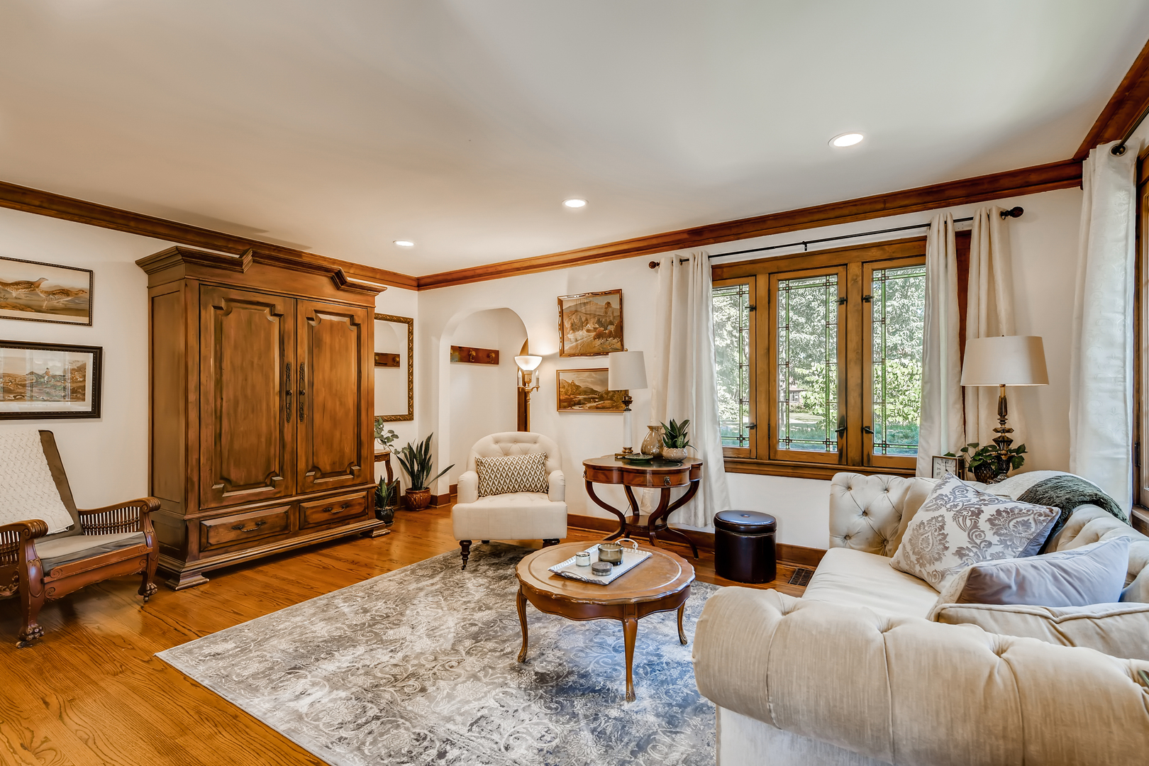 338 Northwood Road Riverside, IL 60546 - Photo 6 of 30 a living room with furniture and a rug
