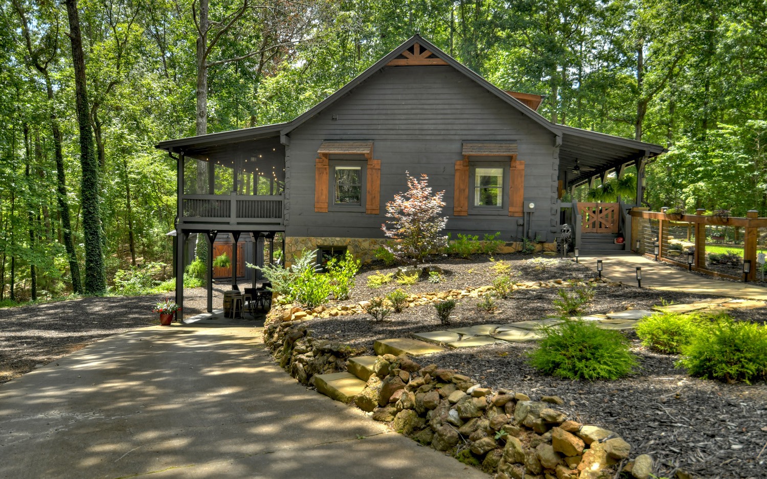 31 Redbird Trail Blue Ridge, GA 30513 - Photo 25 of 70 a front view of a house with a yard