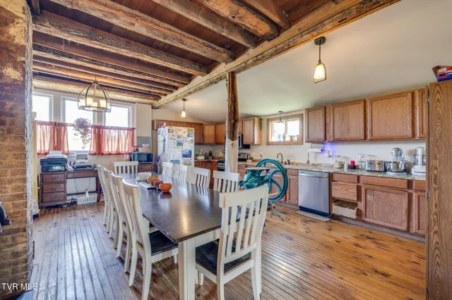 $314,900 | 3765 South Mohawk Road, Midway, TN 37809