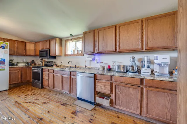 $314,900 | 3765 South Mohawk Road, Midway, TN 37809