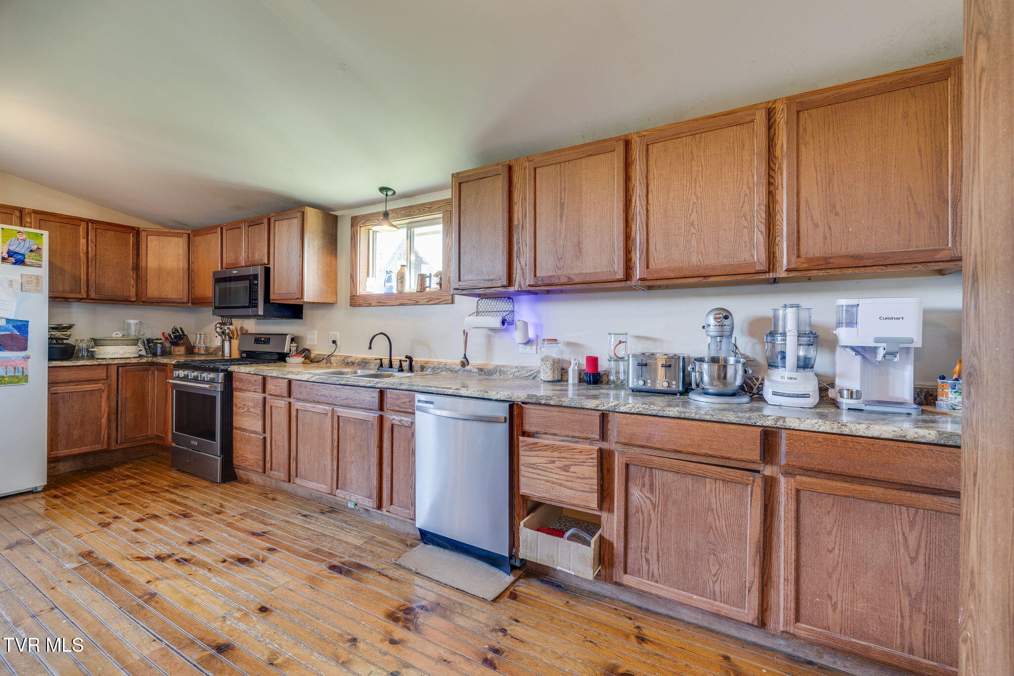 3765 South Mohawk Road Midway, TN 37809 - Photo 13 of 37 008