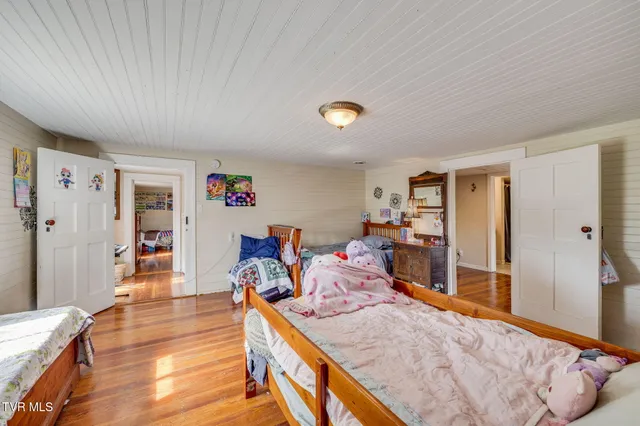 $314,900 | 3765 South Mohawk Road, Midway, TN 37809